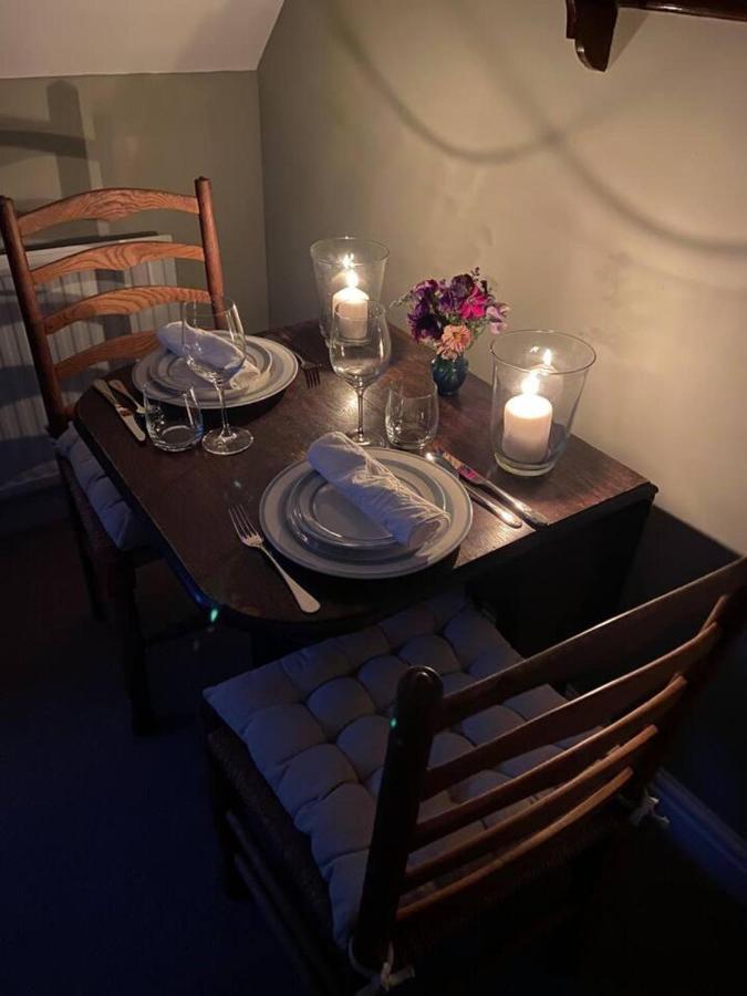 Pewsey Retreat 3 Sleeps -Petfriendly Bbq Parking 아파트 외부 사진