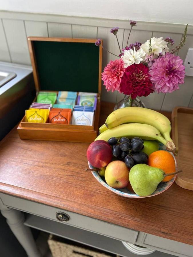 Pewsey Retreat 3 Sleeps -Petfriendly Bbq Parking 아파트 외부 사진